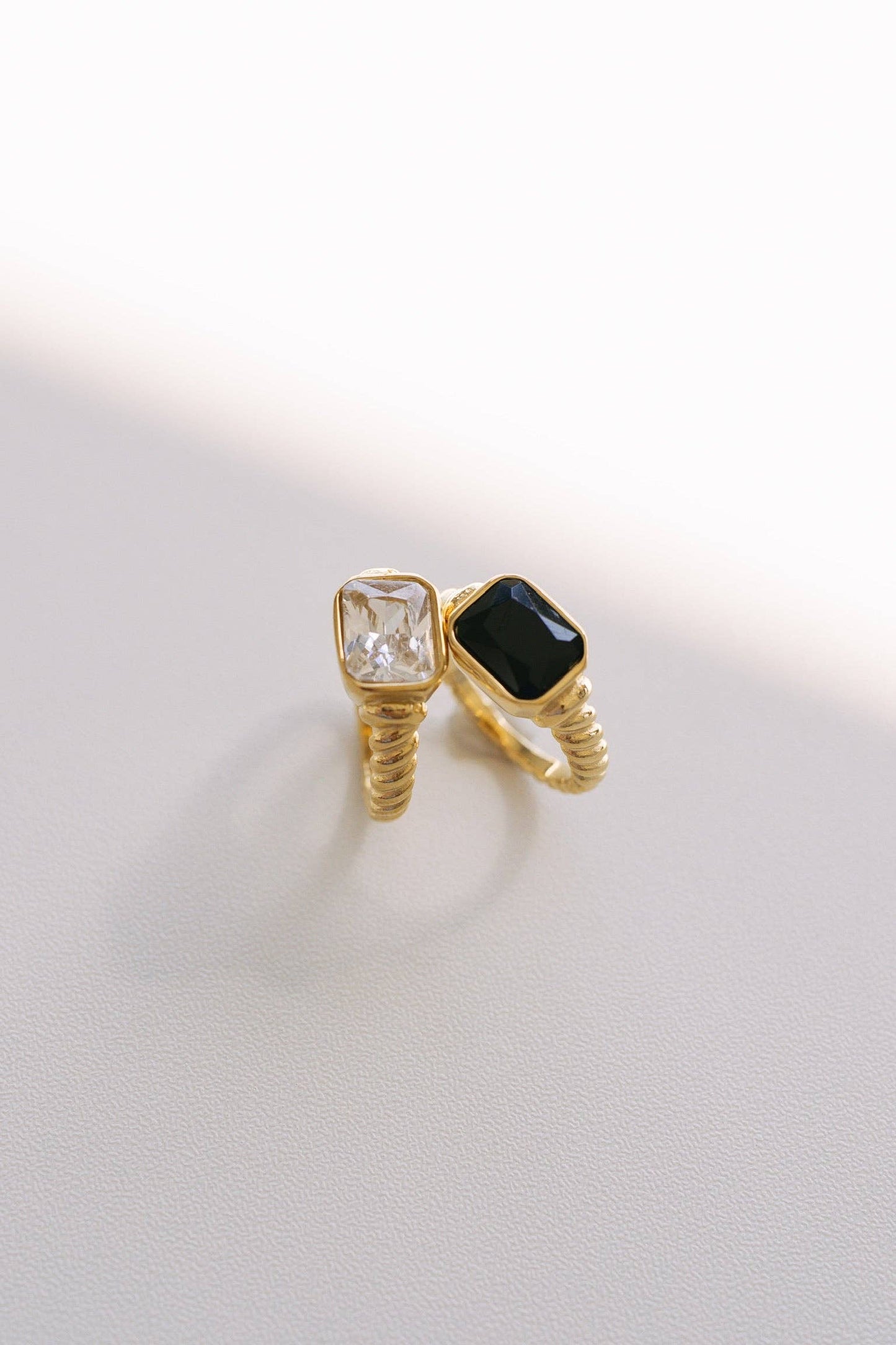 Runa Stone Ring